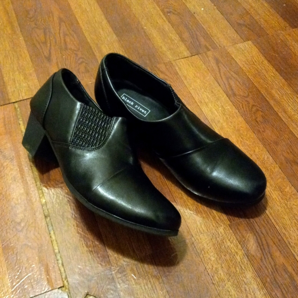Women Black Bootie Sz 9.5 width